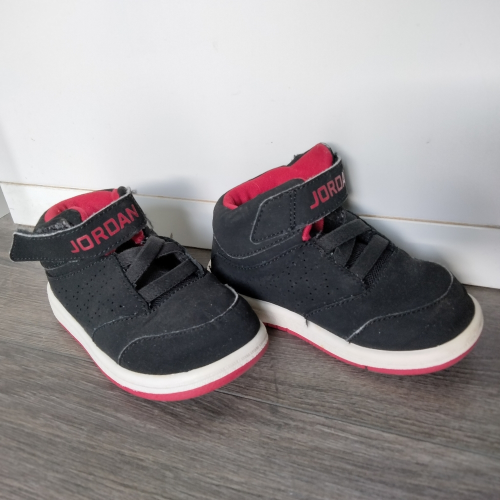 Nike Air Jordan 1 Flight 5 Sneakers 881436-012 Black and Red Toddler Size 6C
